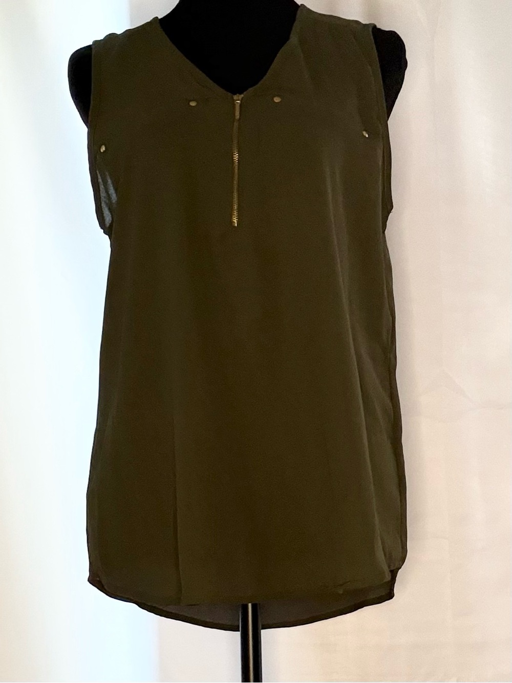 V-Neck Olive Green Sleeveless Zip-Front Camisole